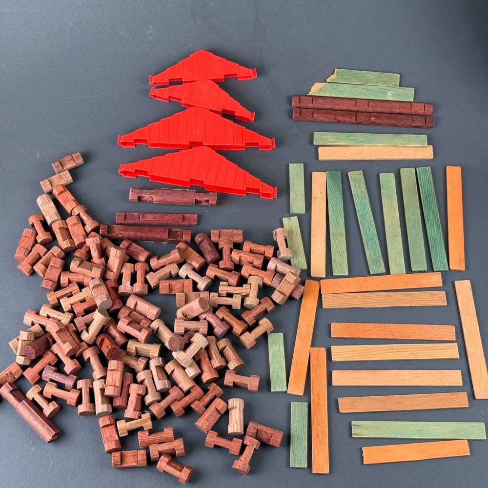 Lincoln Logs Building Wood Construction Toy mix lot 100+ pieces
